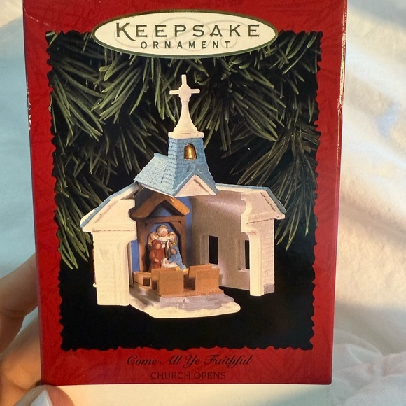 Vintage Hallmark Keepsake Christmas Ornament Come All Ye Faithful Church Opens - Picture 1 of 7